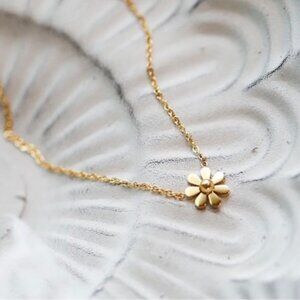 18K Gold Plated Flower Necklace